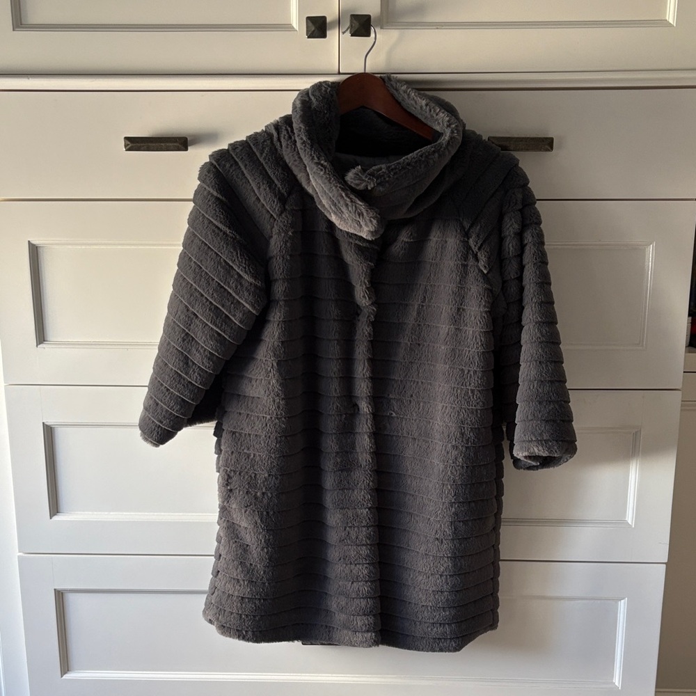 Cozy Dark Gray Women's Teddy Jacket